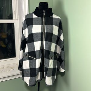 LeModa black, and white buffalo print cape